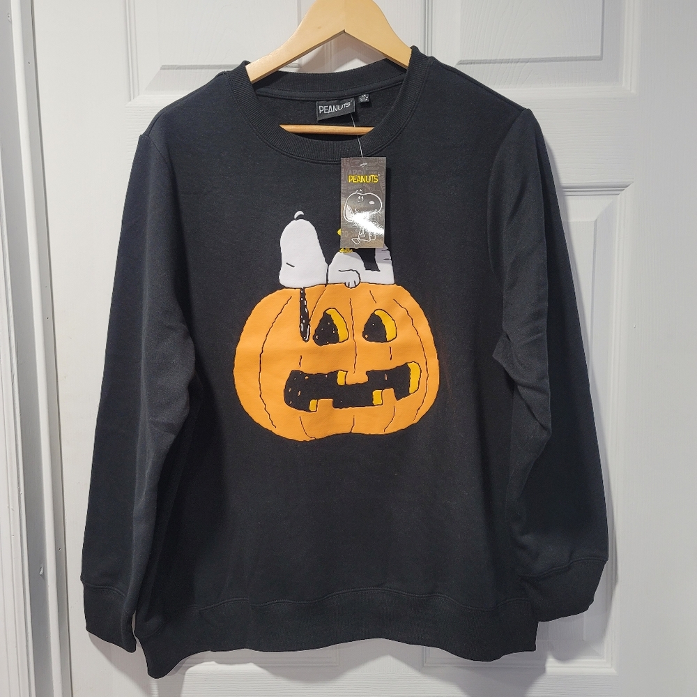 Peanuts Snoopy Sweater Size 1X in Black with Pumpkin Theme